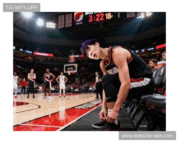 杨瀚森越打越强劲,不惧亚当斯获赞,开拓者连赢强队