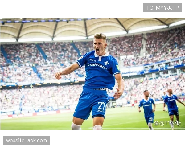 保级战脉络：达姆施塔特战平科隆，逃离降级区仍差3分