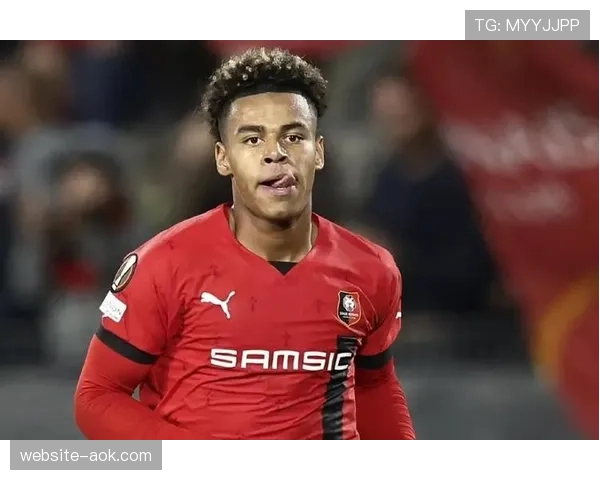 官方：法甲第31轮最佳球员授予打入世界波的雷恩中场杜埃